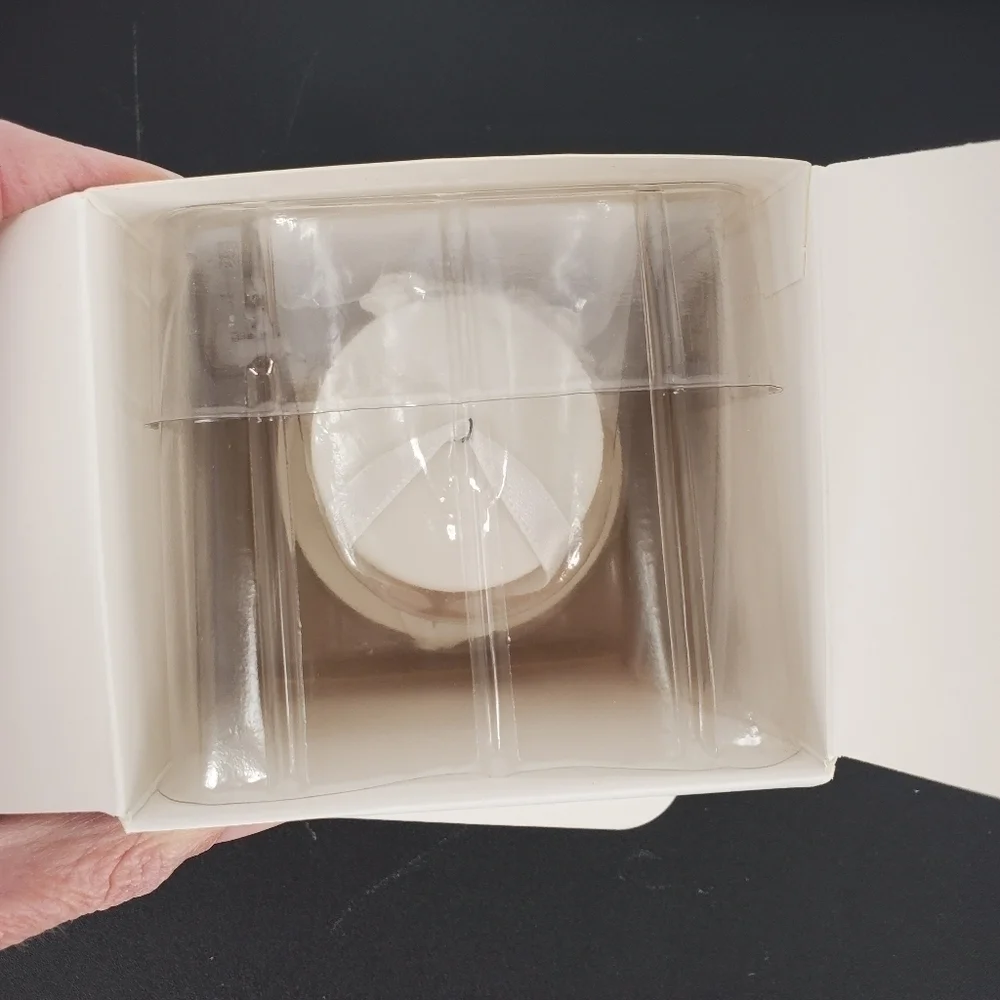 Hallmark 2019 I Do ornament NIB - Picture 5 of 6